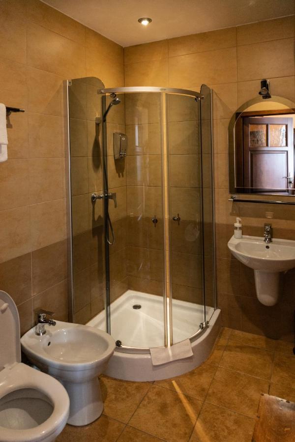 Hotel Zameczek Książ Wielki Buitenkant foto